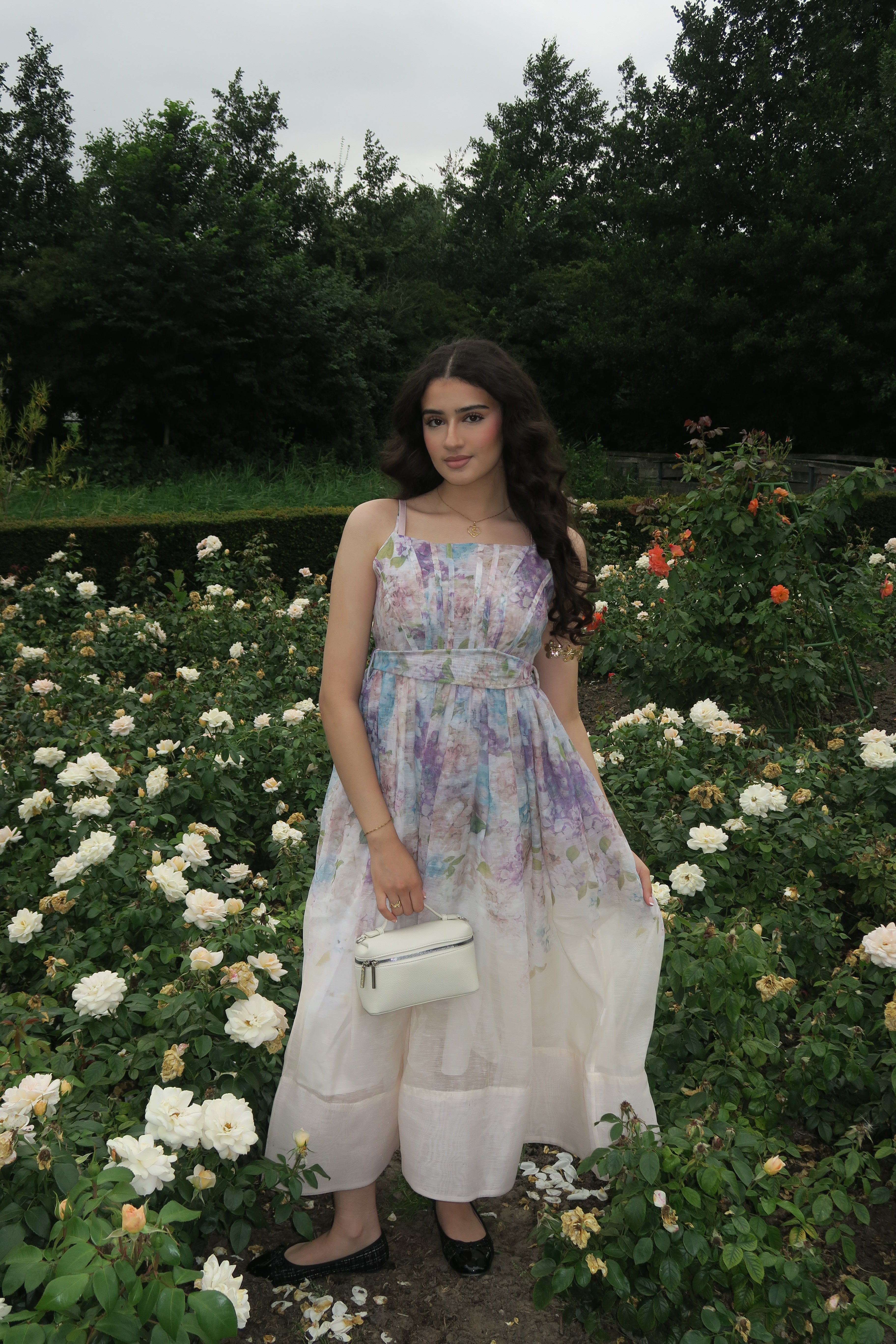 Amara Bag front view – minimalist design