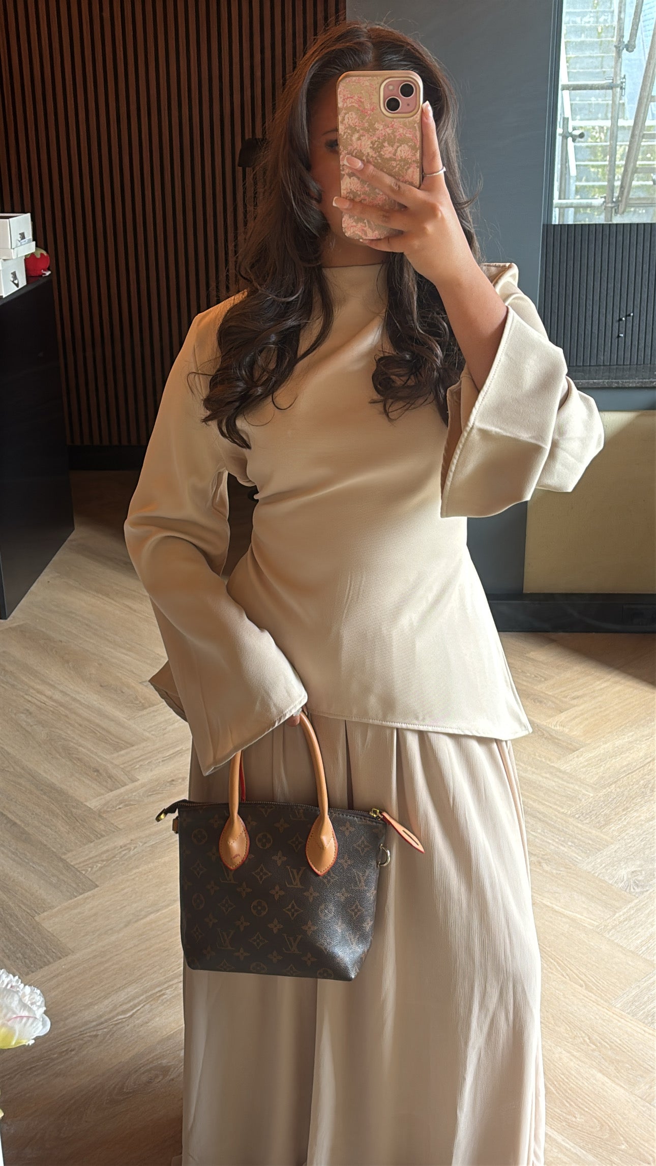Elegant Flow Set