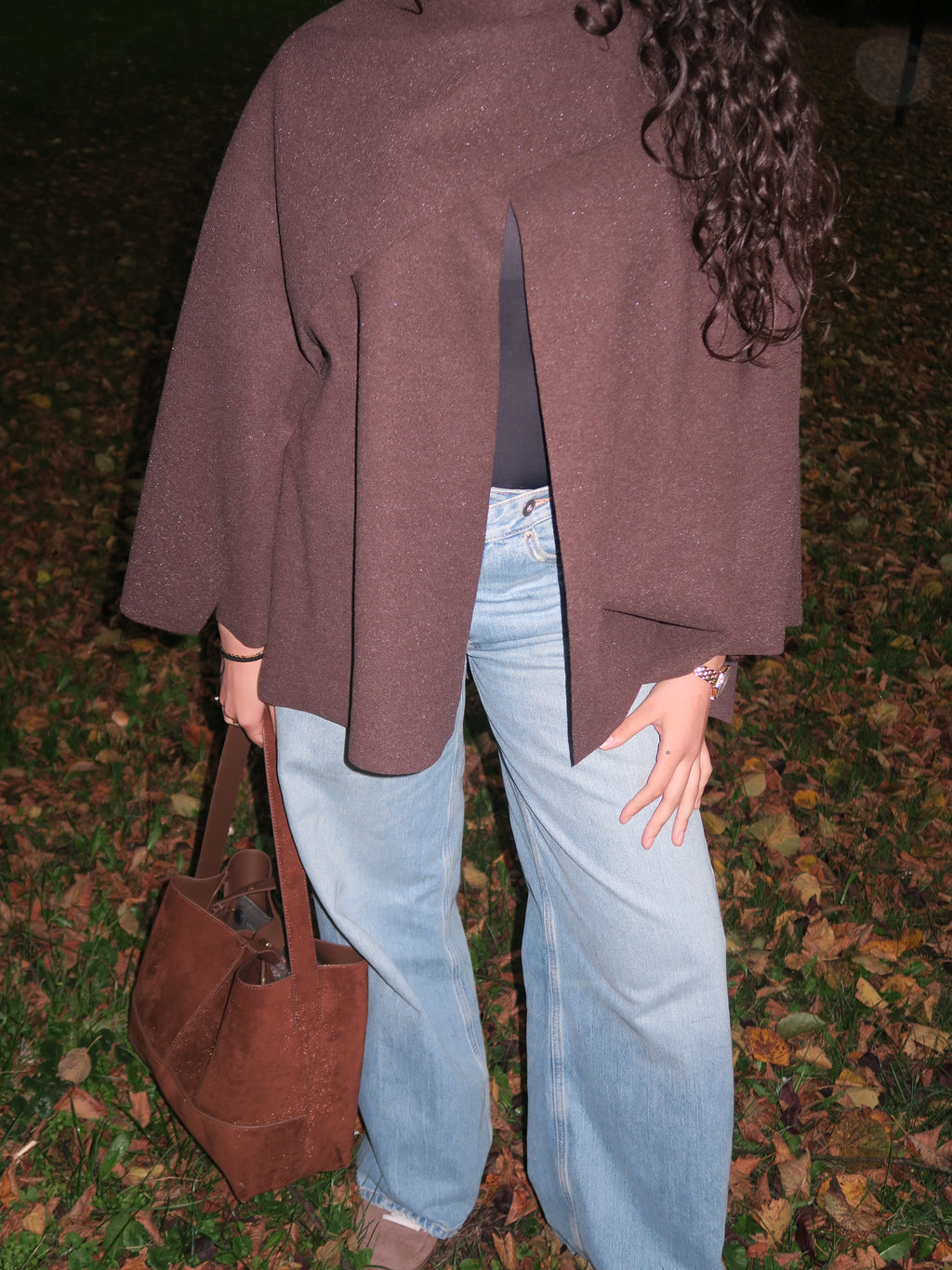 Swan jacket bruin – moderne outerwear – minimalistische streetstyle