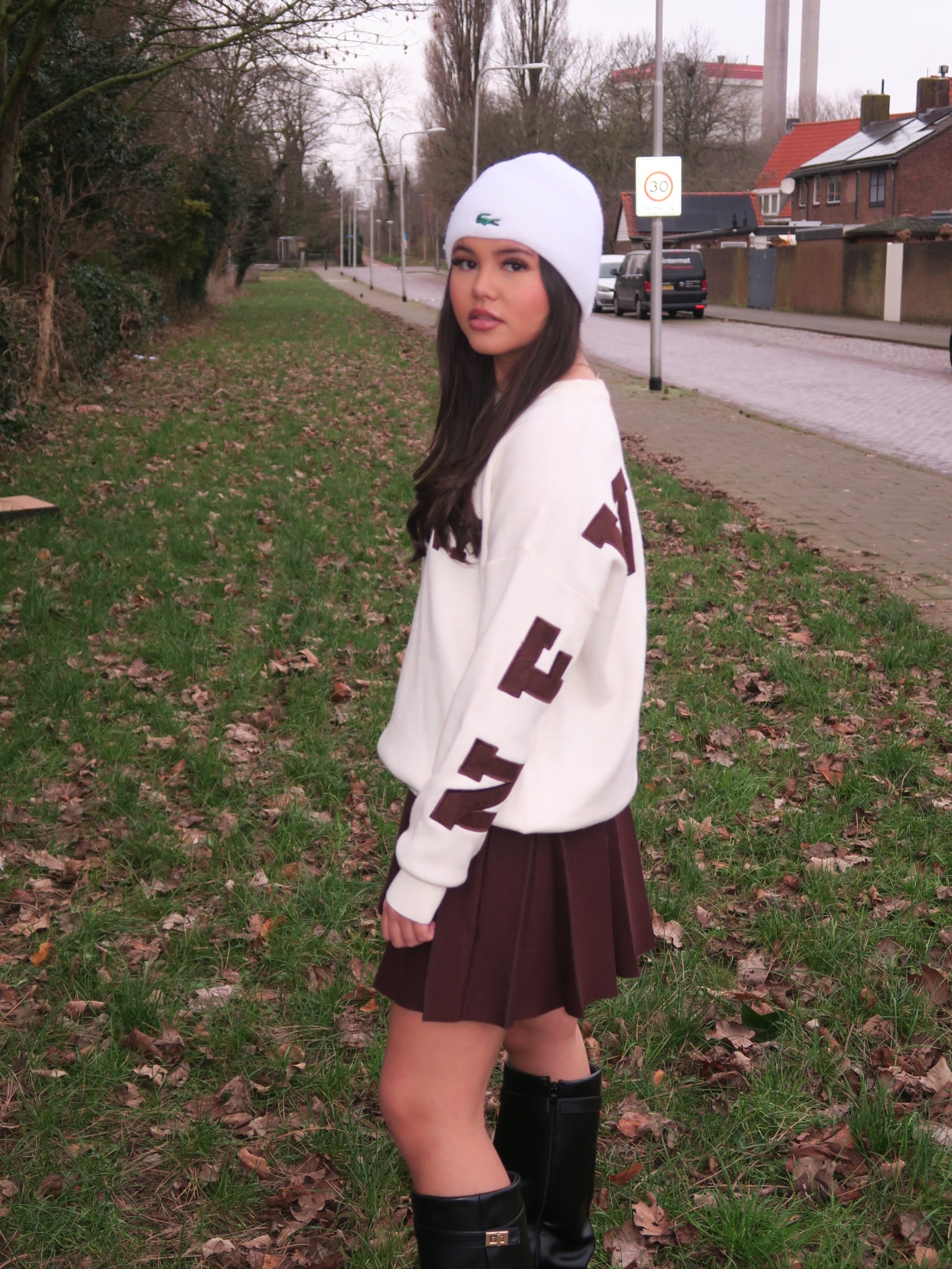 Geribde rok met aansluitende pasvorm